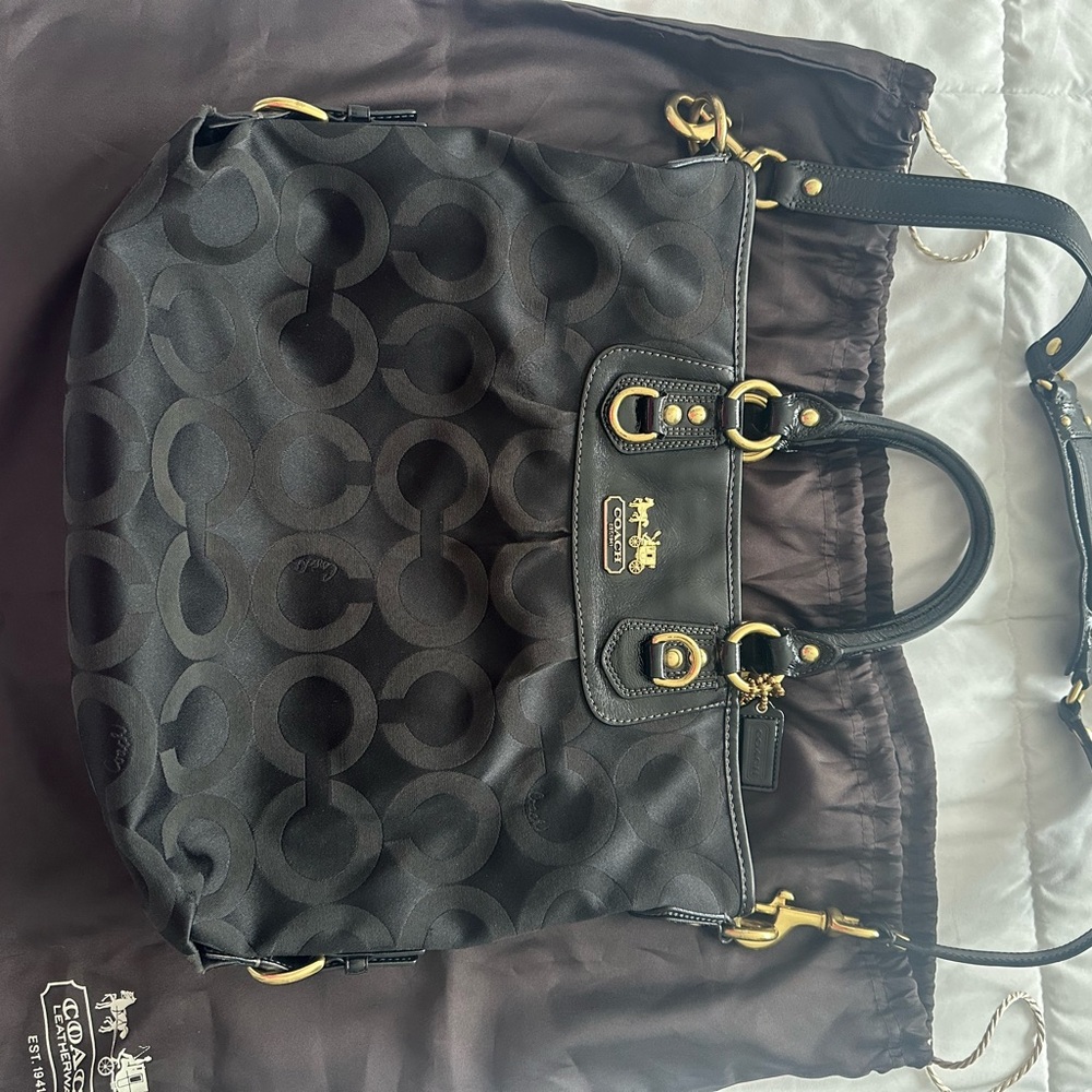 Coach Black Shoulder Bag with Textured Design - Picture 13 of 13